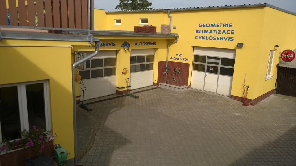 Penzion Toscana Lanžhot Exterior foto